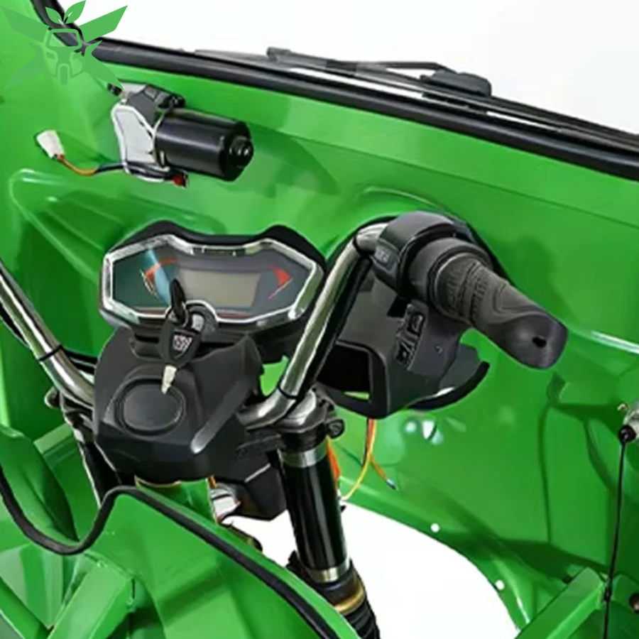 Xe Điện 3 Bánh Thu Gom Rác Nắp Mở 2 Bên Dung Tích 0.6m³ (800L) 12 Xe Điện 3 Bánh Thu Gom Rác An toàn và Khả năng vận hành